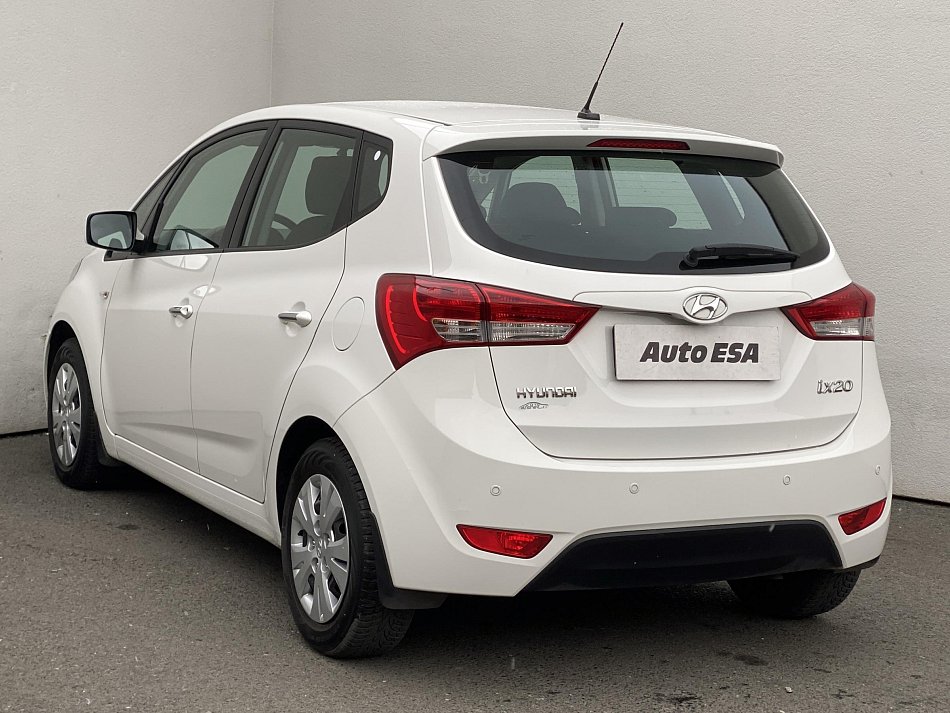 Hyundai Ix20 1.6i 