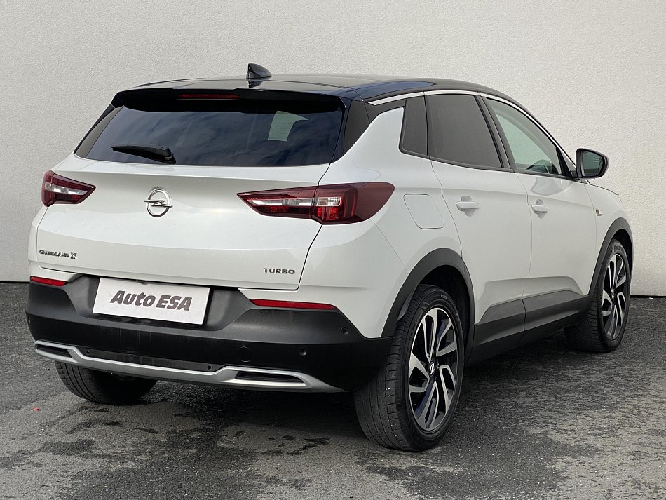 Opel Crossland X 1.6 T Ultimate