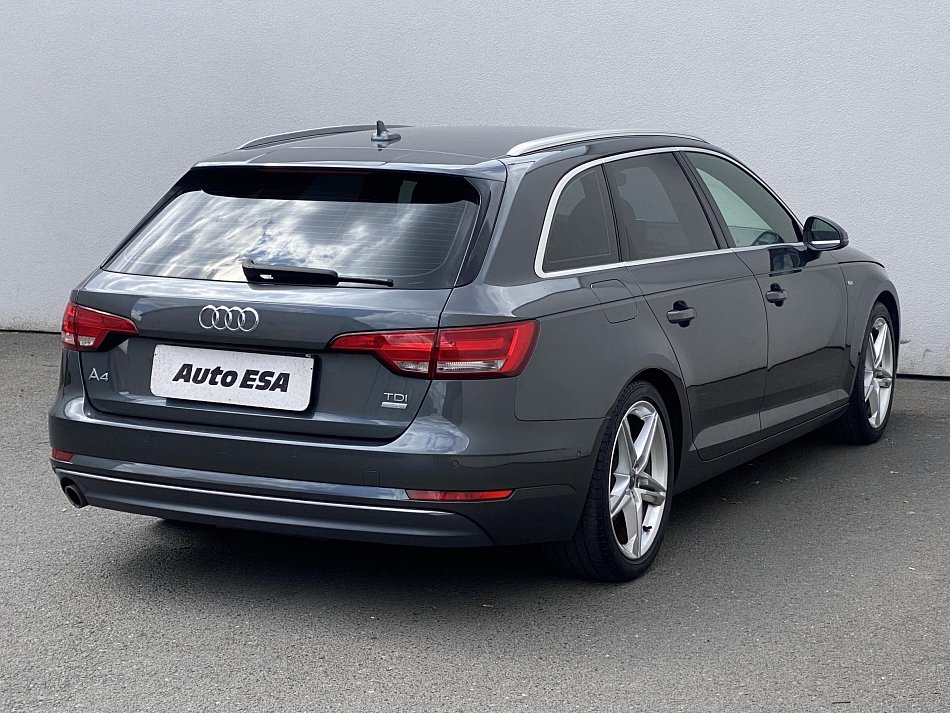 Audi A4 2.0TDi S-line