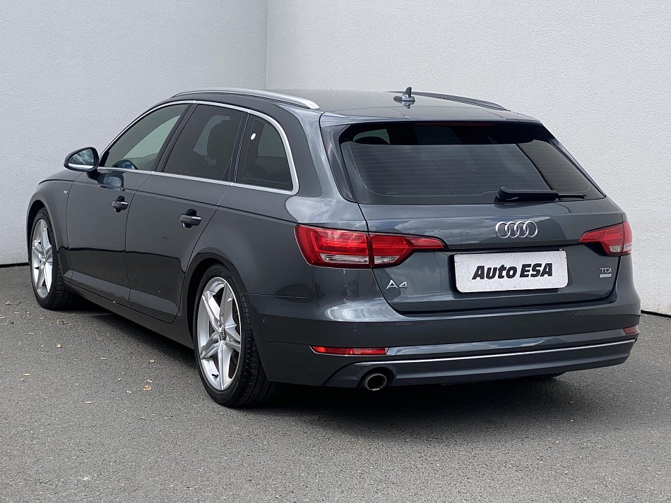 Audi A4 2.0TDi S-line