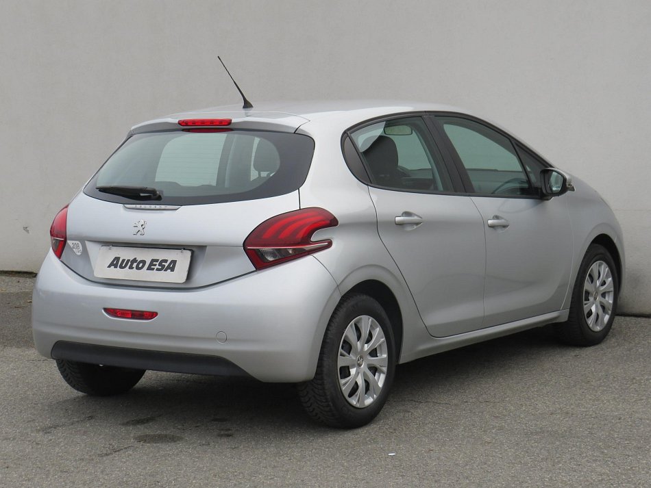 Peugeot 208 1.0i 