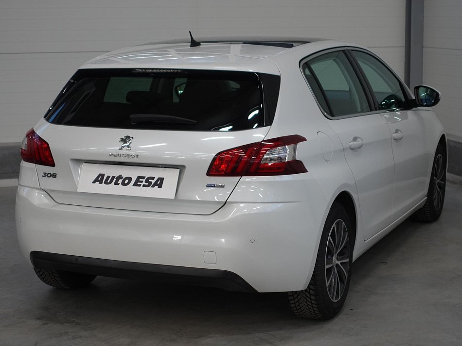 Peugeot 308 1.2 PT 