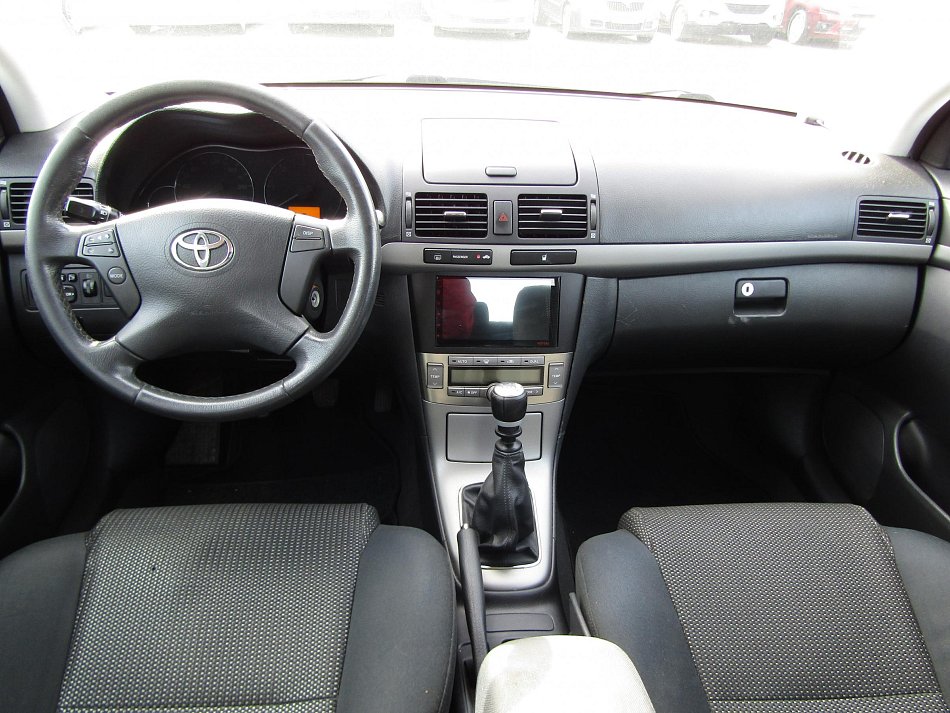 Toyota Avensis 2.2D-4D 