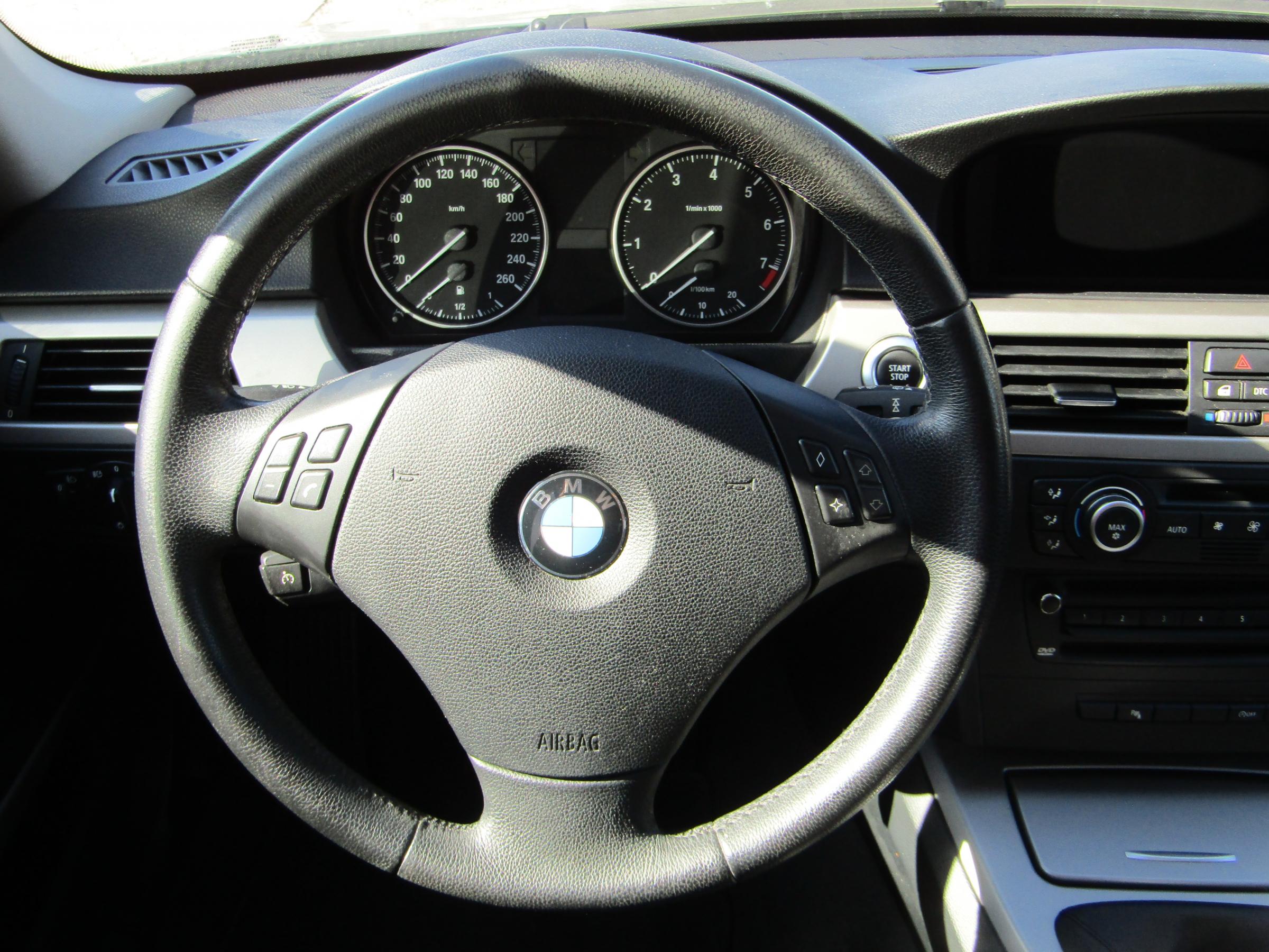 BMW Řada 3, 2008 - pohled č. 12