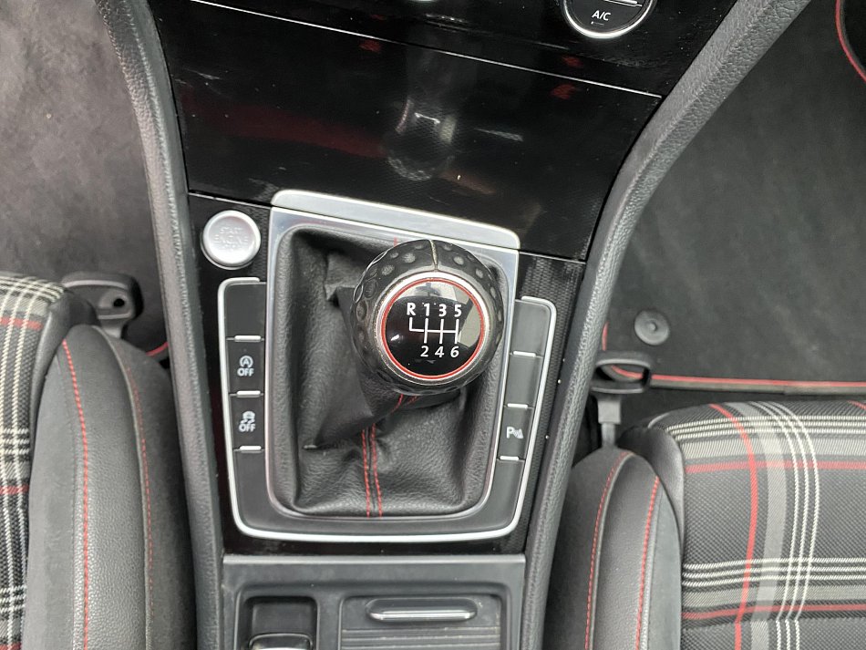 Volkswagen Golf 2.0 TSi GTi