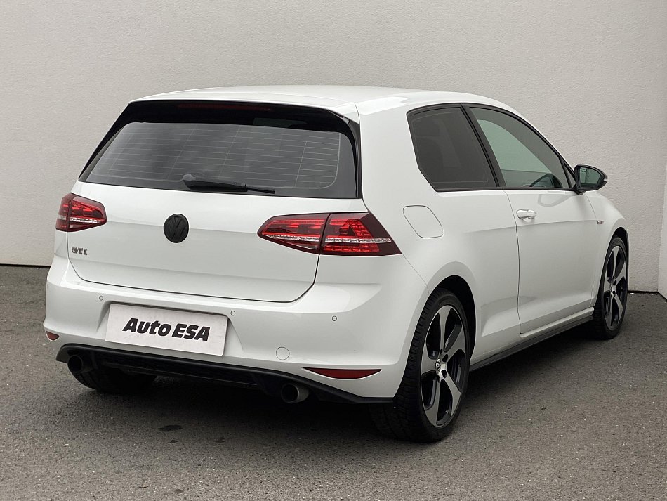 Volkswagen Golf 2.0 TSi GTi