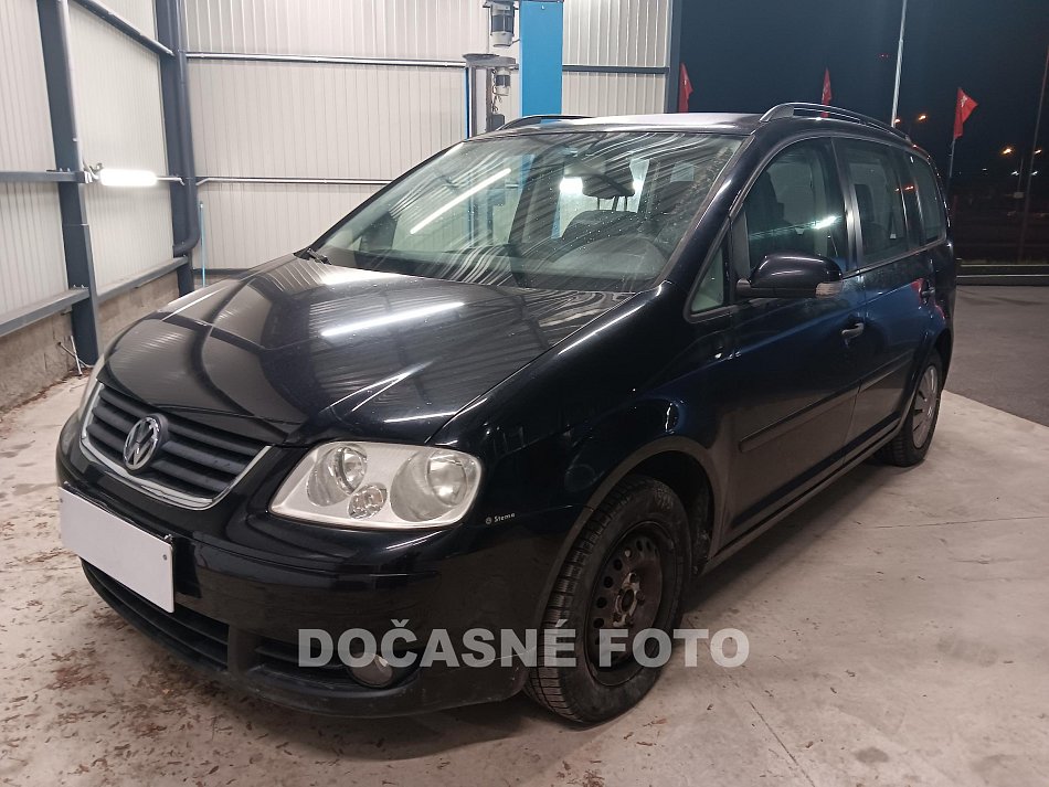 Volkswagen Touran 1.6 i 