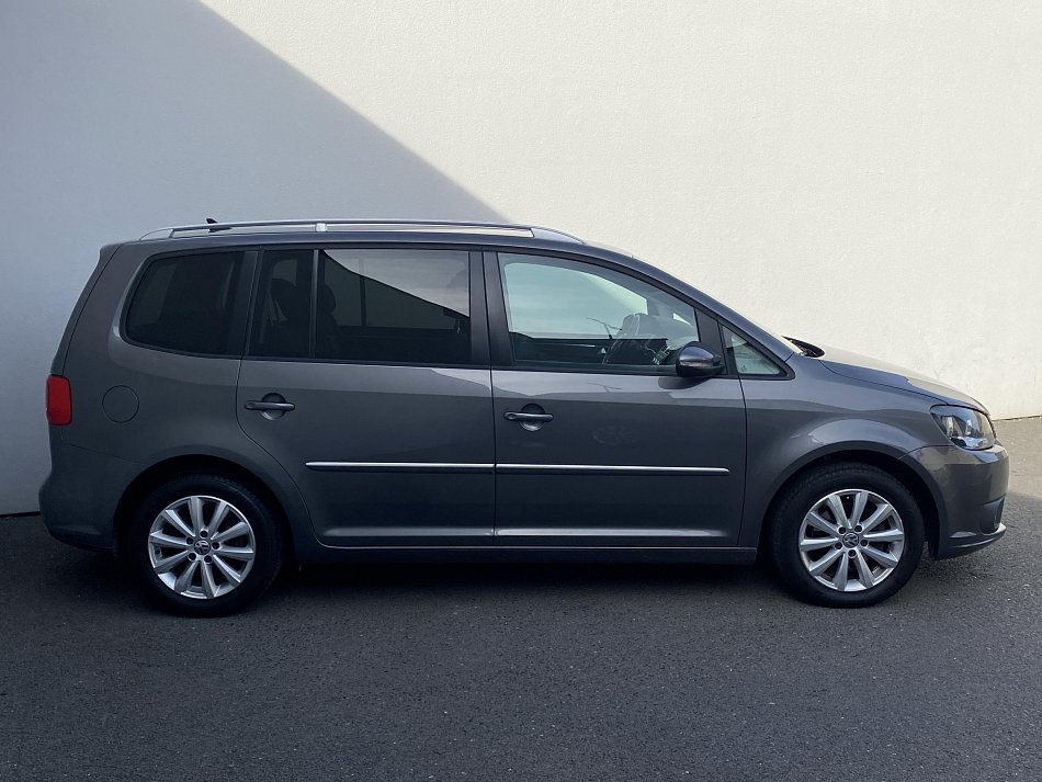 Volkswagen Touran 1.6 TDi Highline