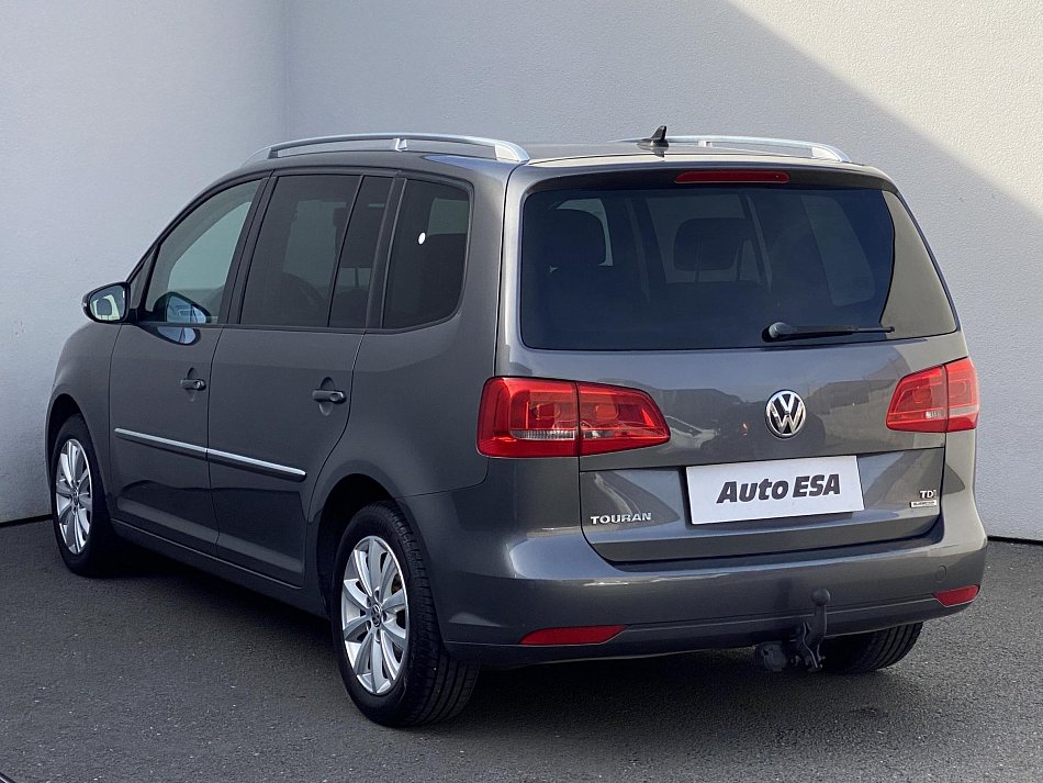 Volkswagen Touran 1.6 TDi Highline