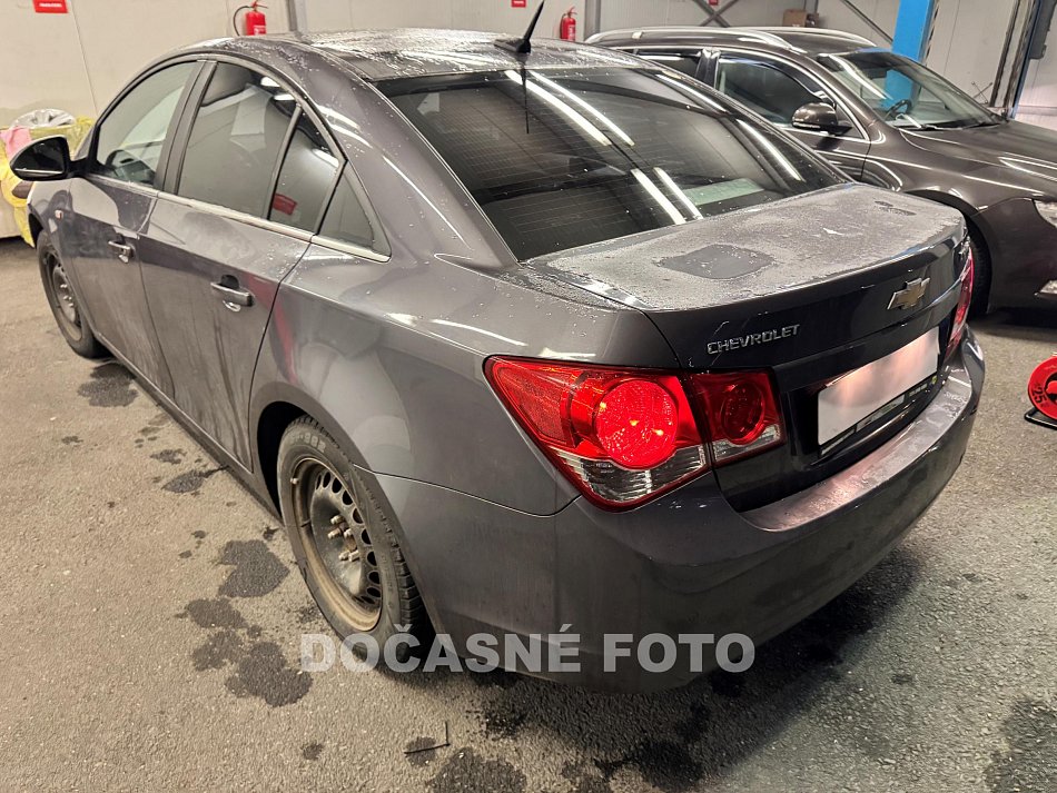 Chevrolet Cruze 1.8i 