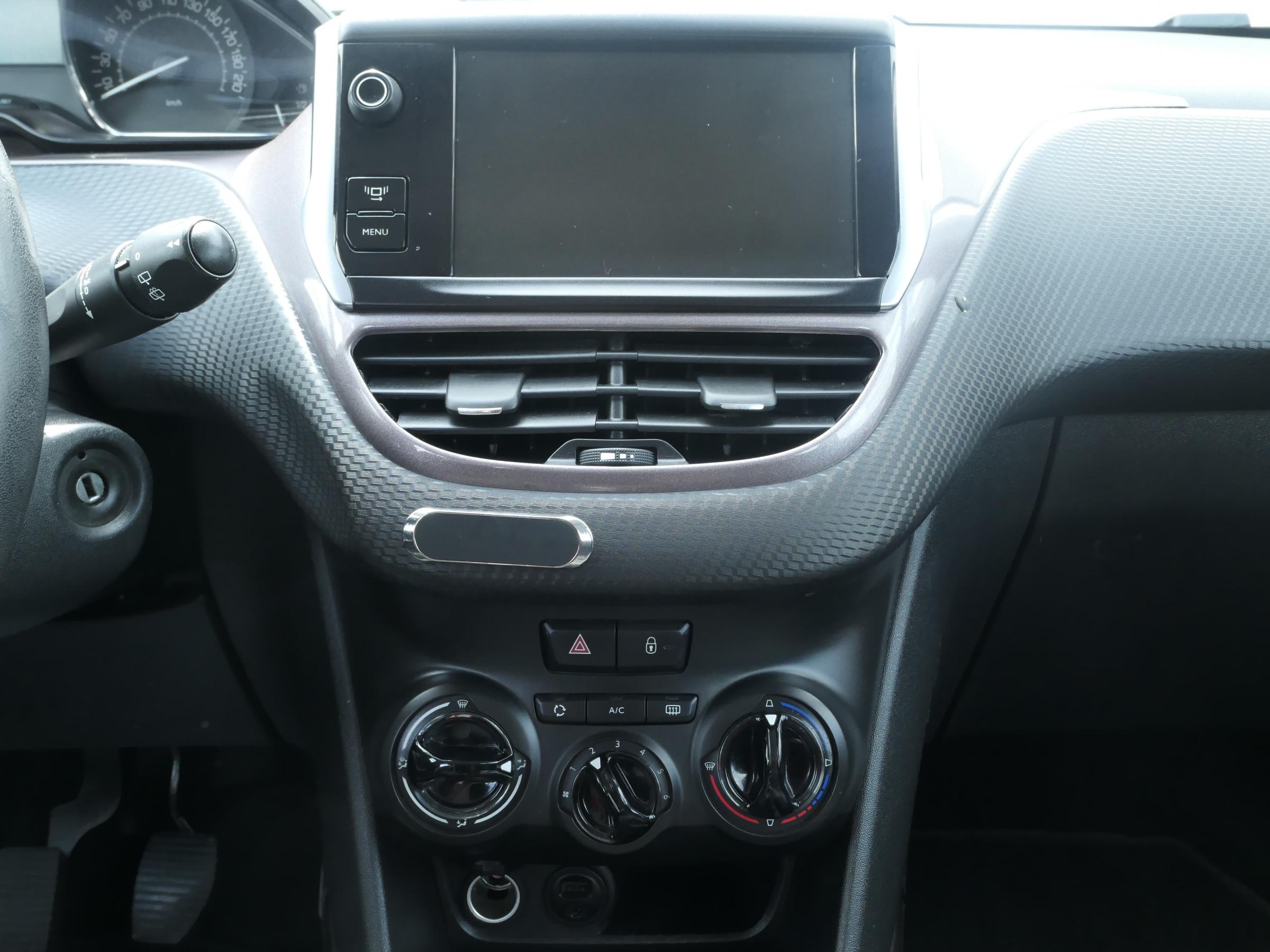 Peugeot 2008, 2014 - pohled č. 10