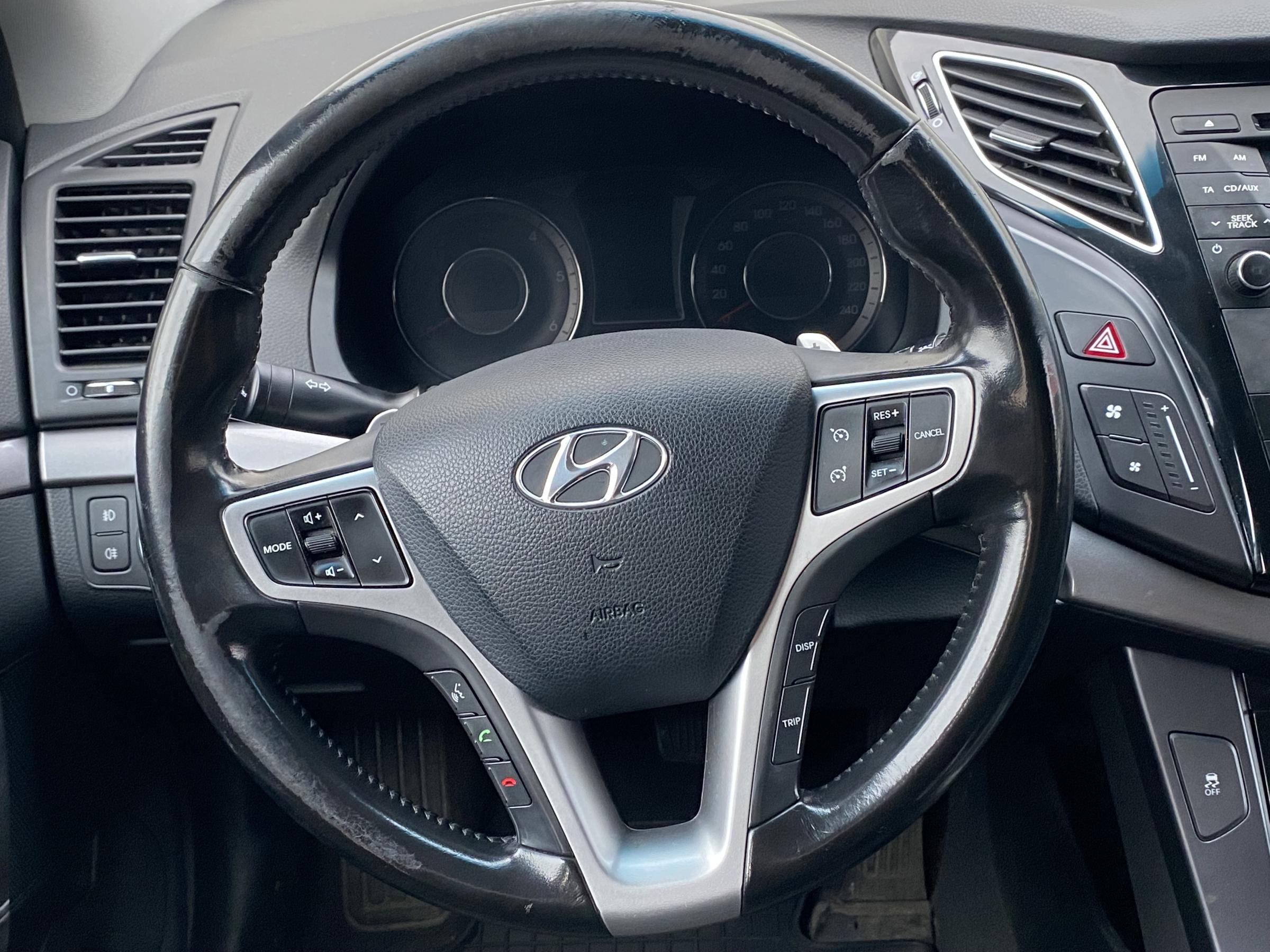 Hyundai i40, 2014 - pohled č. 12