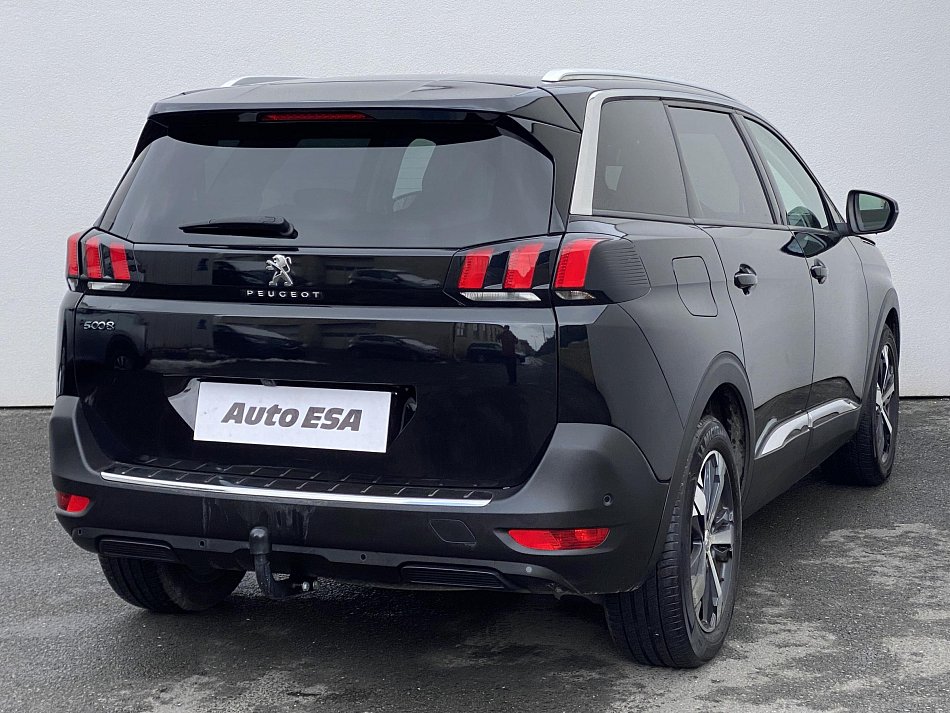 Peugeot 5008 1.2PT Allure