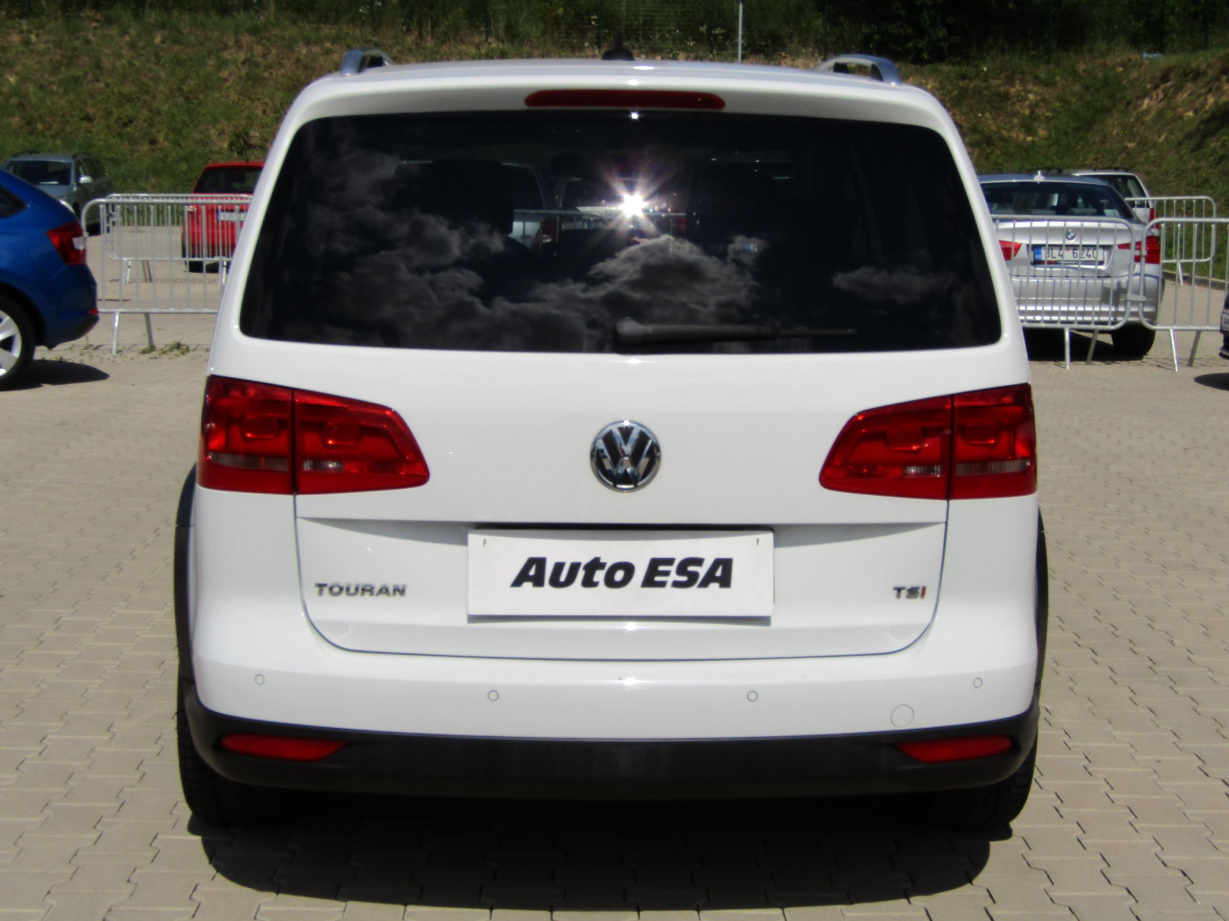 Volkswagen Touran, 2014 - pohled č. 5