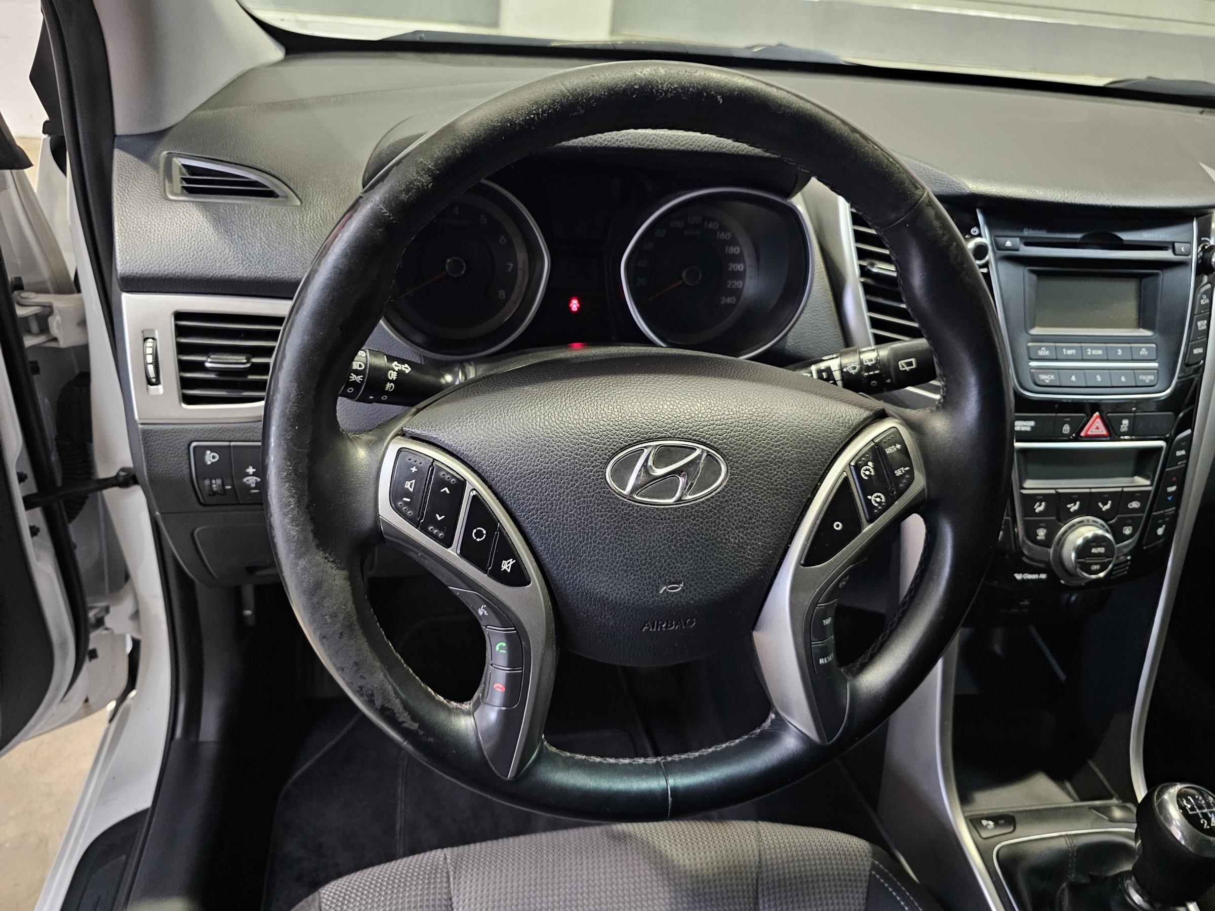 Hyundai i30, 2017 - pohled č. 16