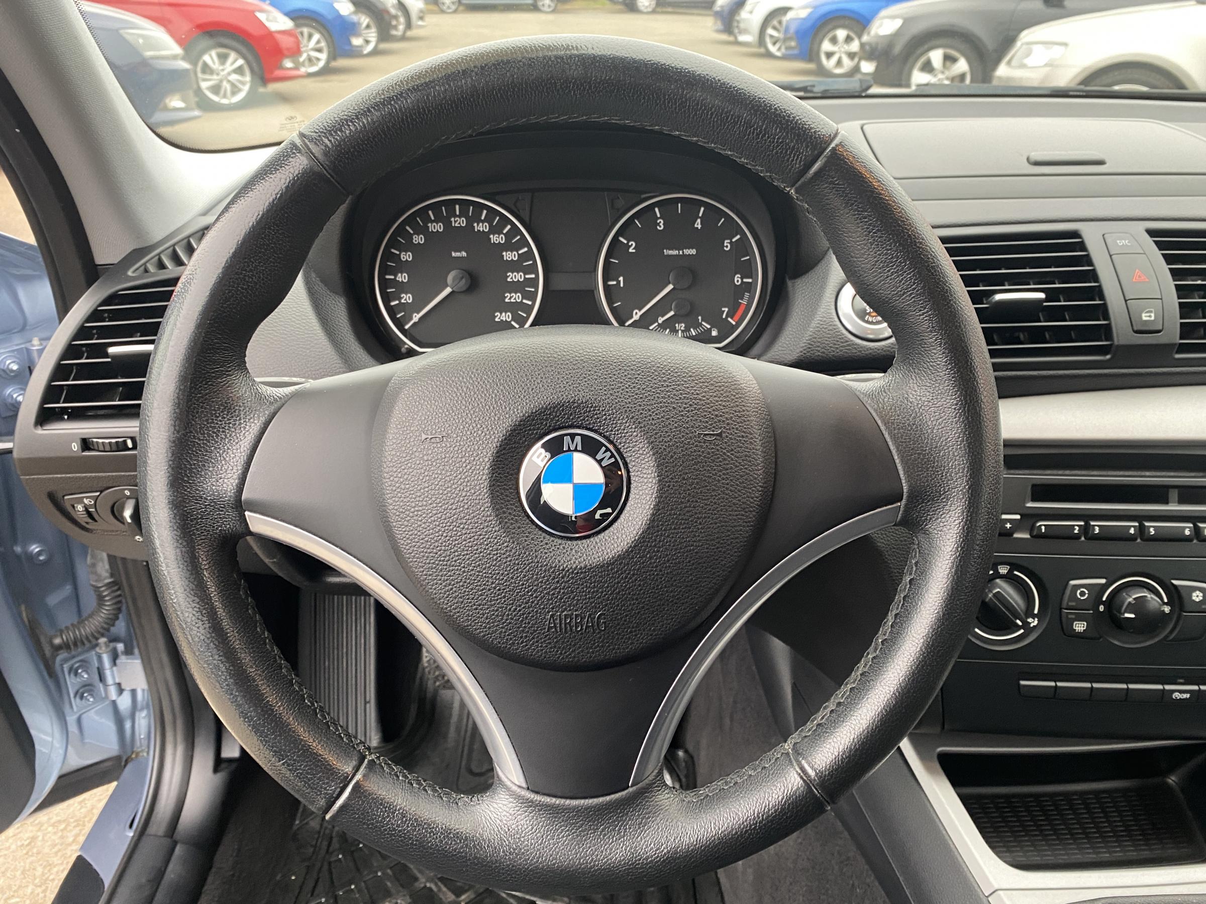 BMW Řada 1, 2010 - pohled č. 13