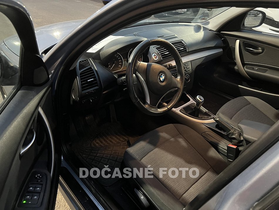 BMW Řada 1 2.0i  118i