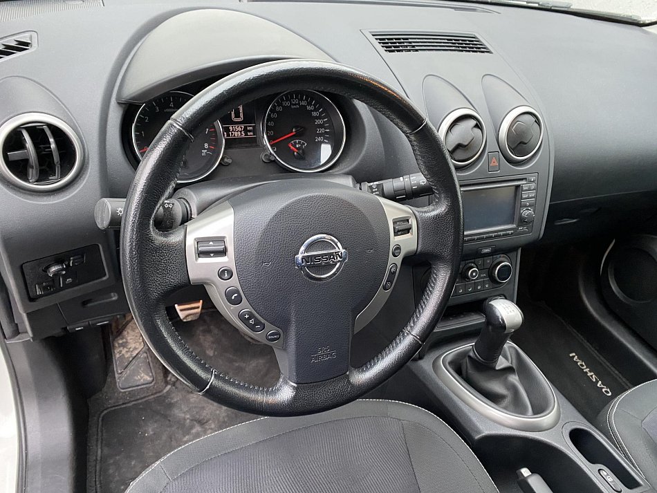 Nissan Qashqai 1.6i 