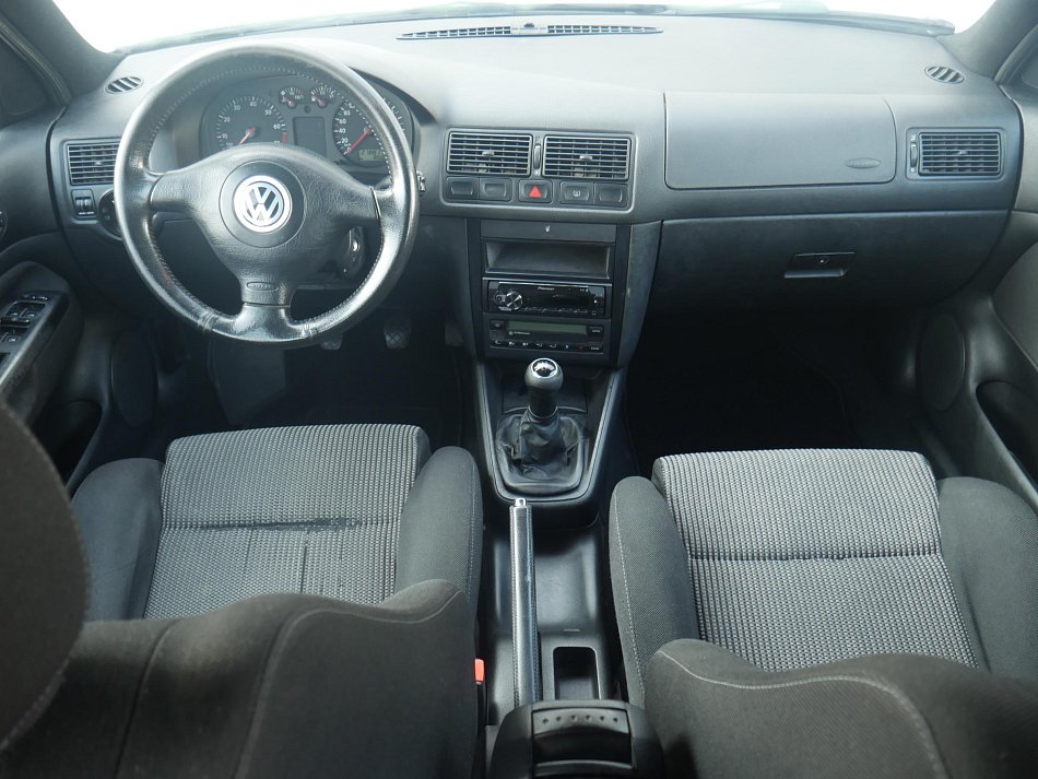 Volkswagen Golf 1.6i 