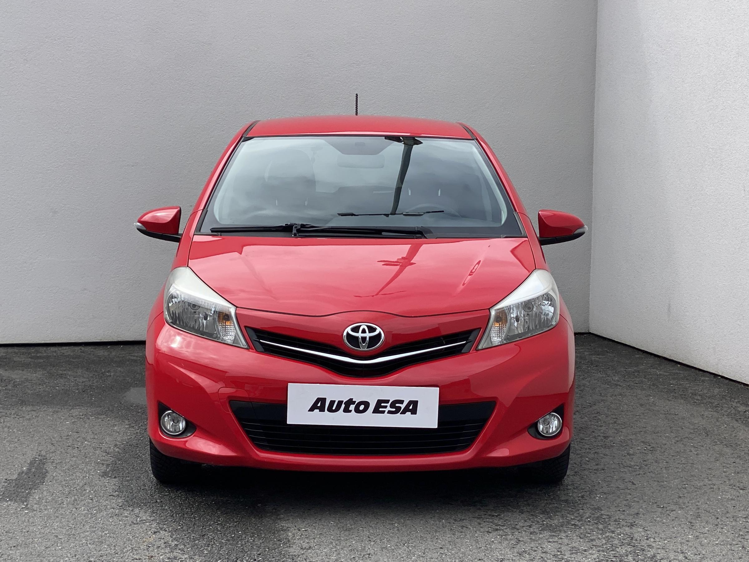 Toyota Yaris, 2013 - pohled č. 2