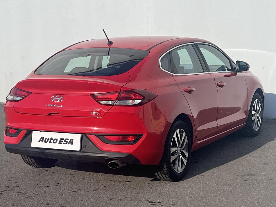 Hyundai I30 1.0 T-GDi Trikolor