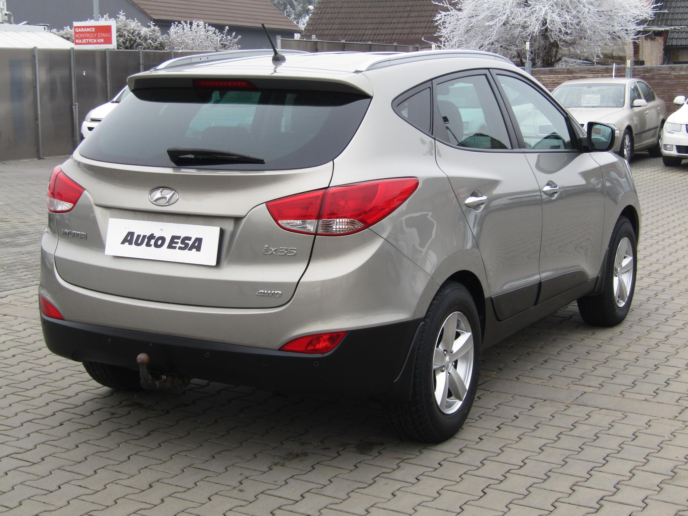 Hyundai ix35, 2010 - pohled č. 4