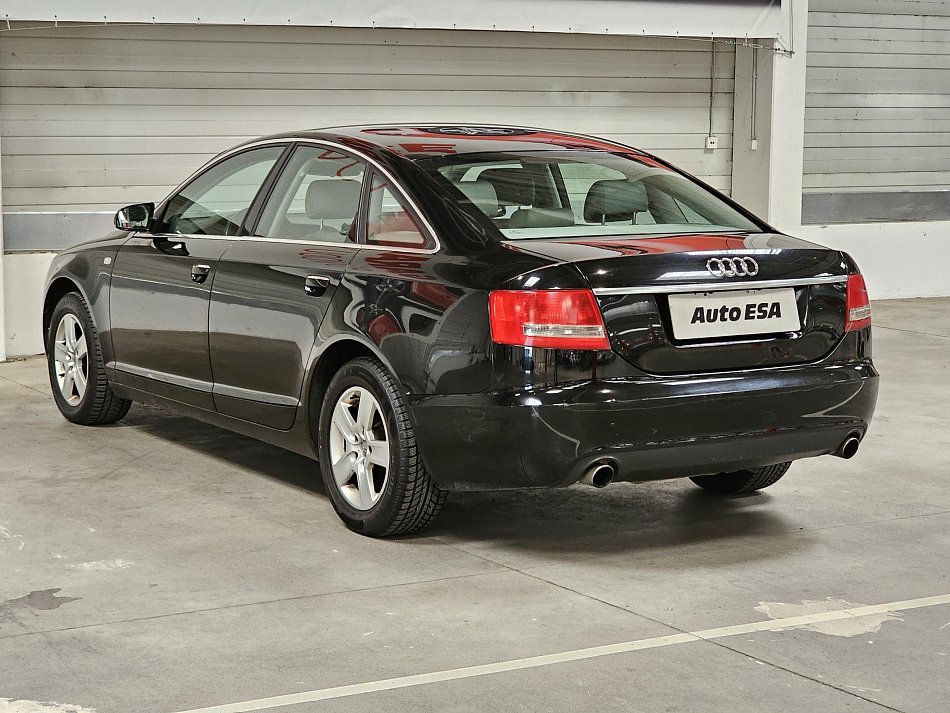 Audi A6 2.4 i 