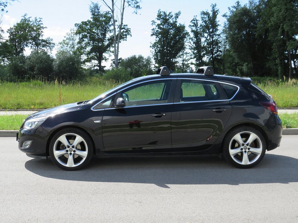 Opel Astra 1.6 T 