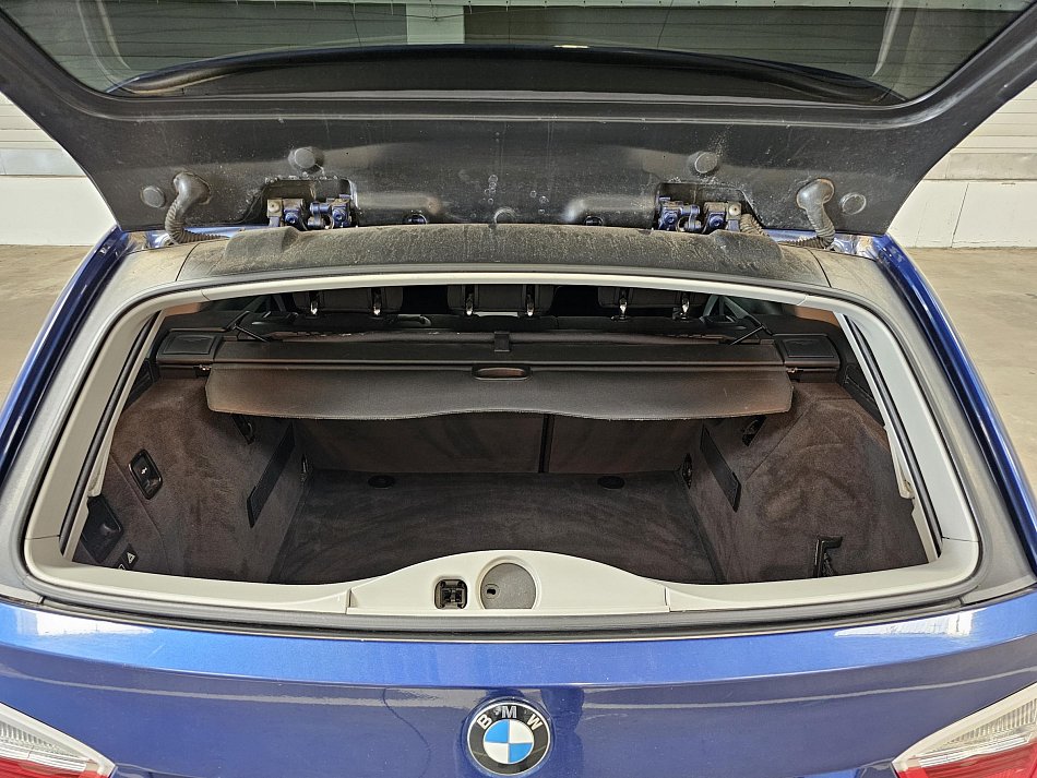 BMW Řada 3 2.0i  320i