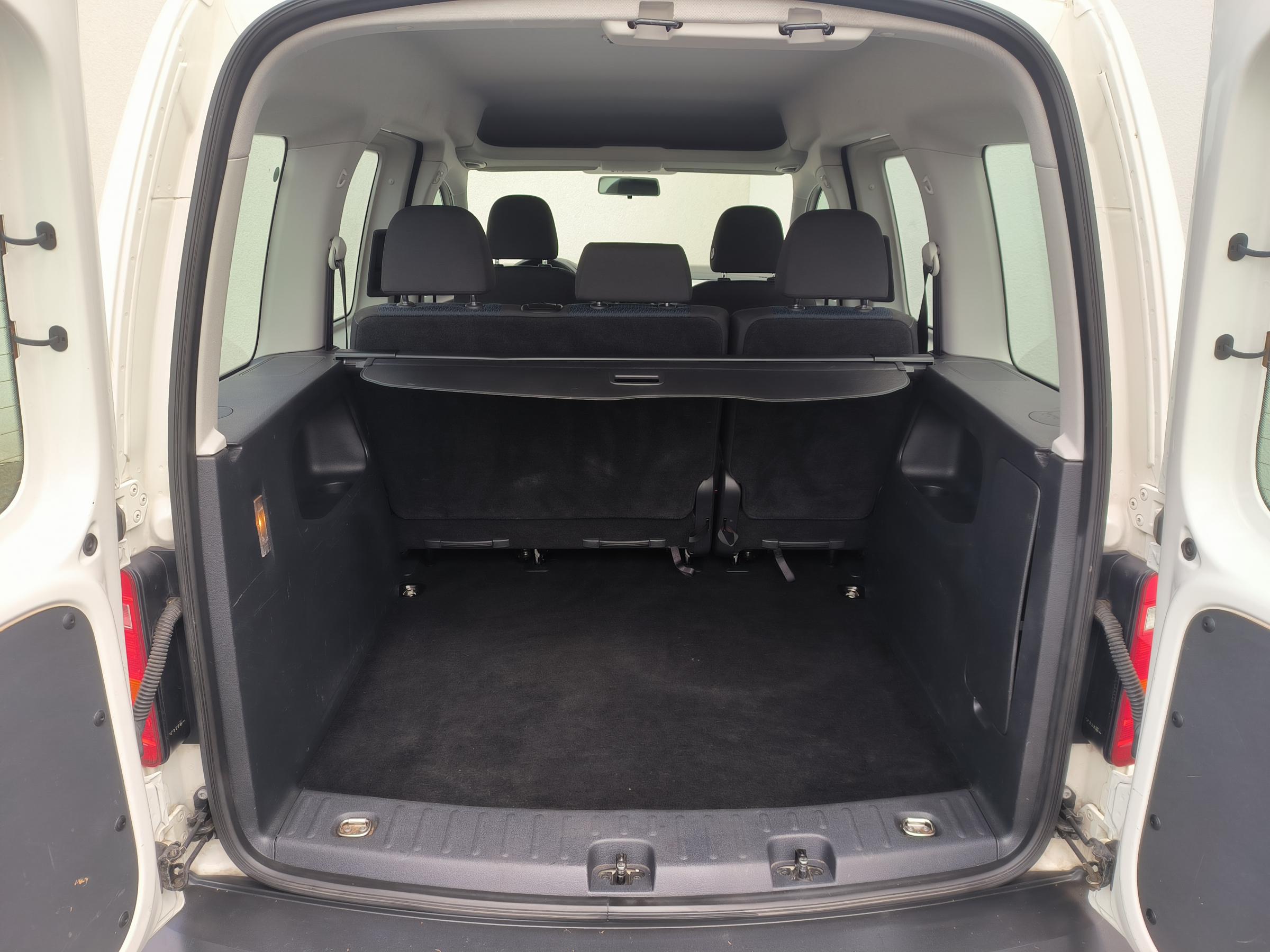 Volkswagen Caddy, 2019 - pohled č. 8