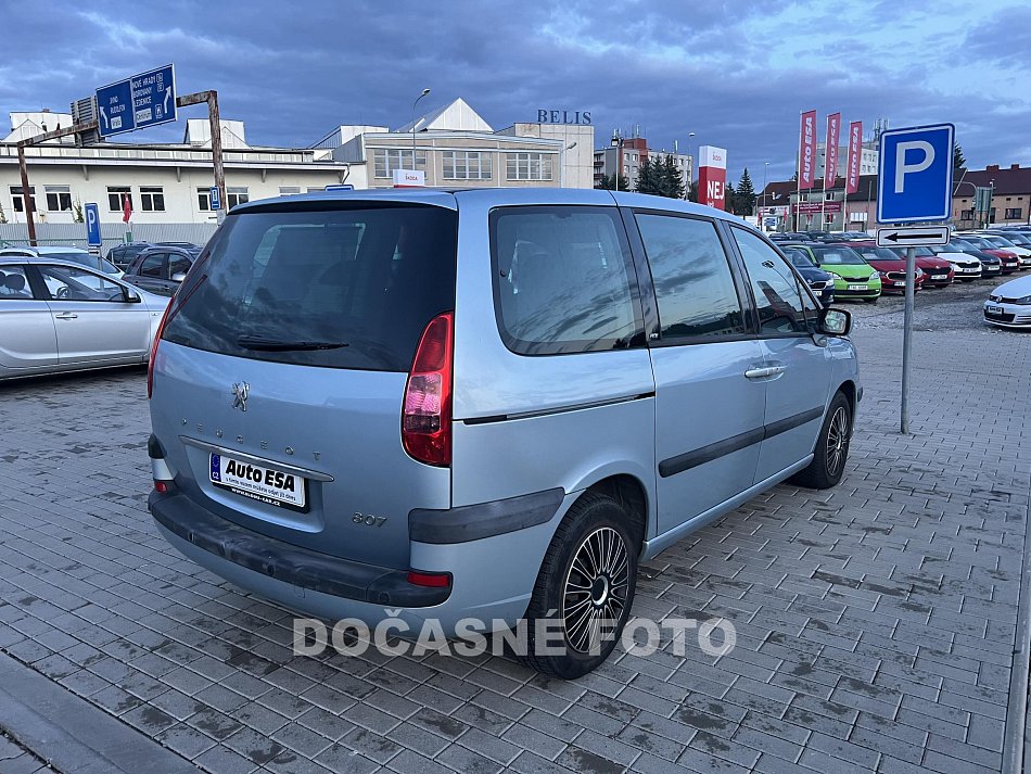 Peugeot 807 2.2 HDi 