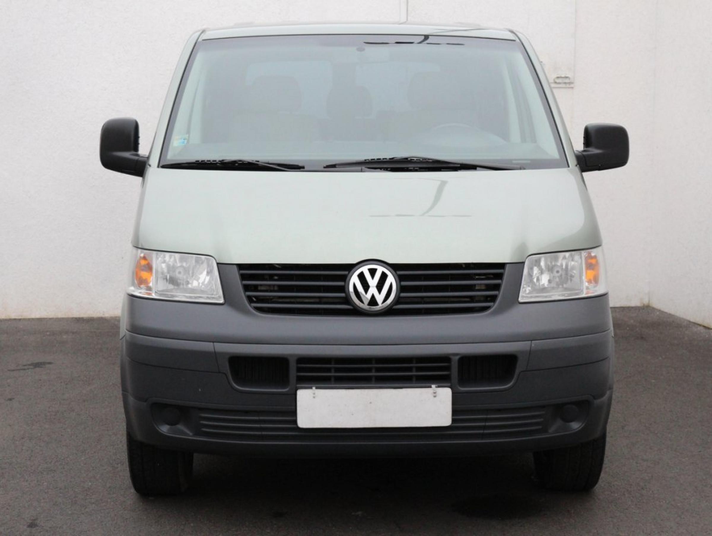 Volkswagen Transporter, 2008 - pohled č. 2