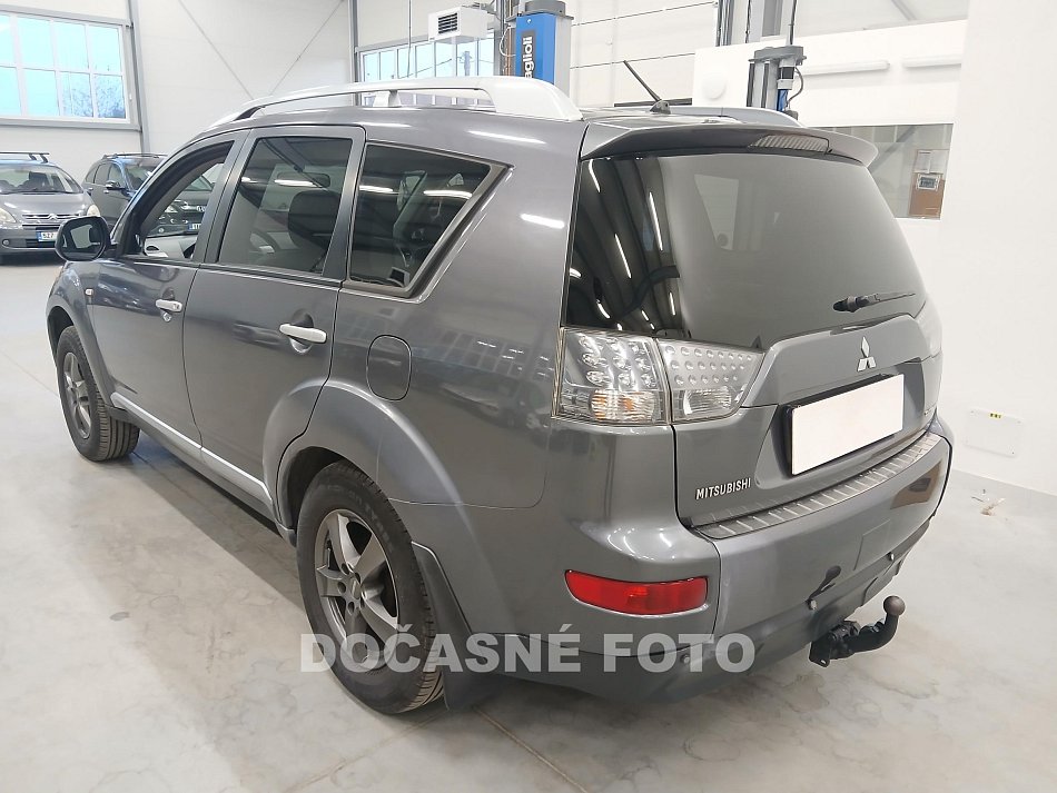 Mitsubishi Outlander 2.0Di-D  4x4