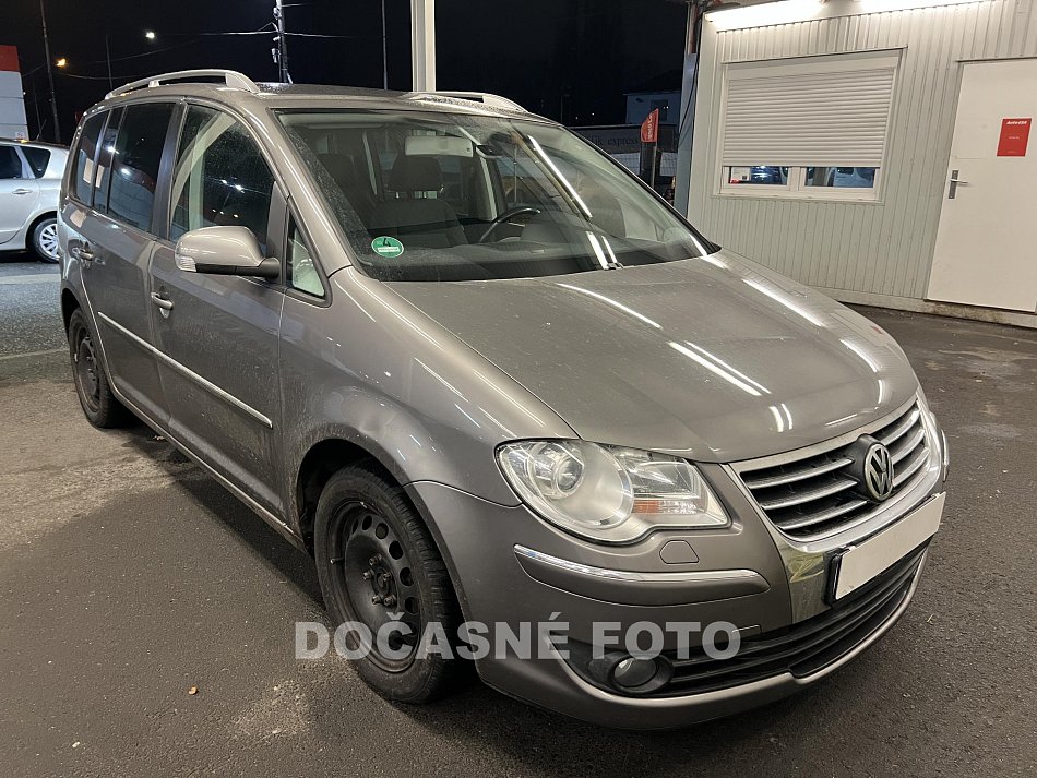 Volkswagen Touran 2.0TDi 