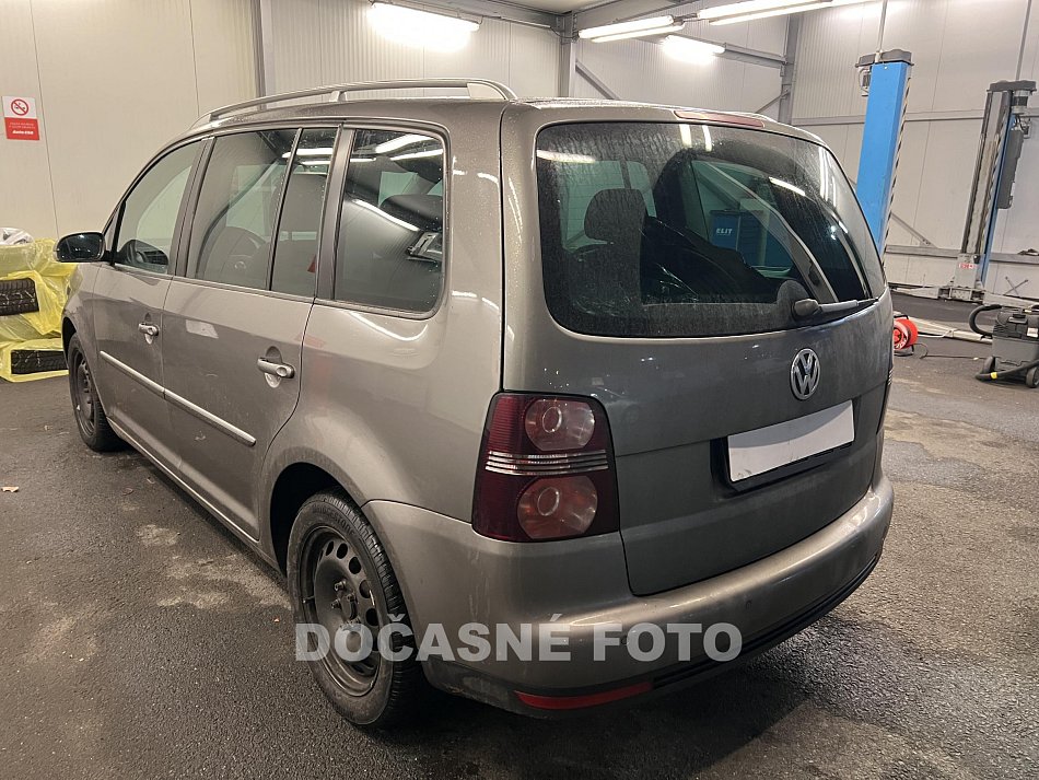 Volkswagen Touran 2.0TDi 