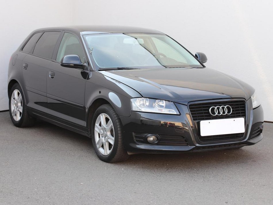 Audi A3 1.6 i Attraction