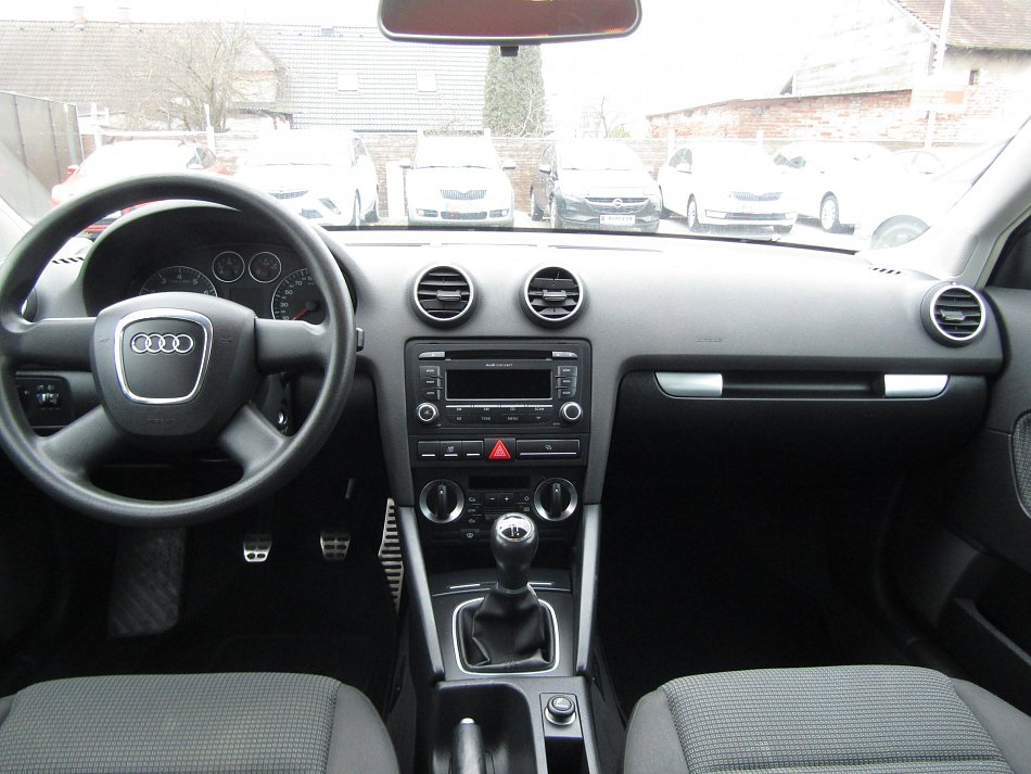 Audi A3 1.6i Attraction