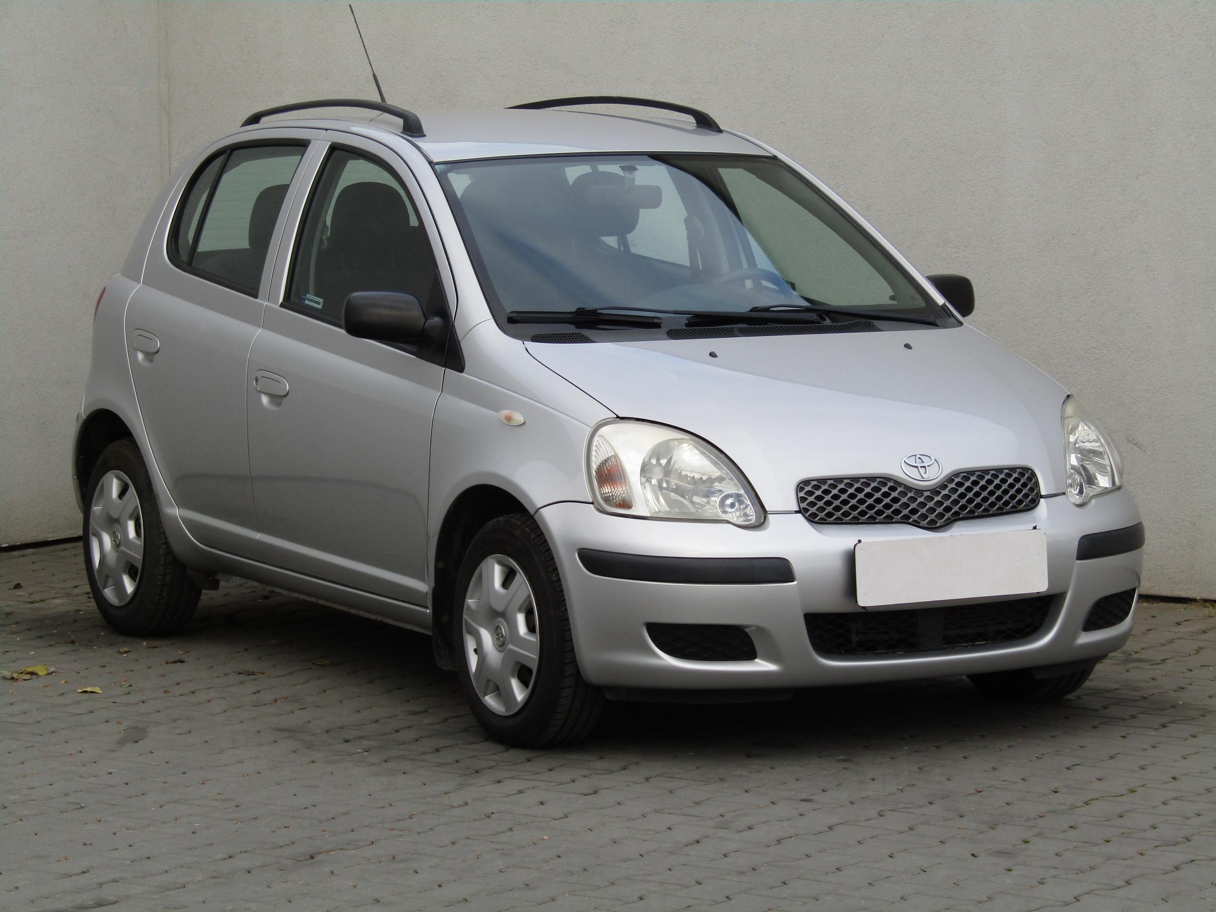 Toyota yaris 1 поколение