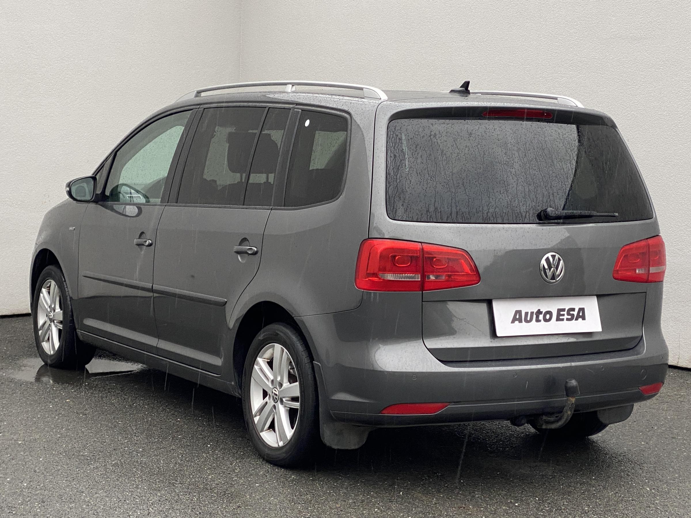 Volkswagen Touran, 2012 - pohled č. 6