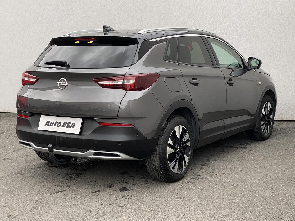 Opel Grandland X 1.2PT Innovation