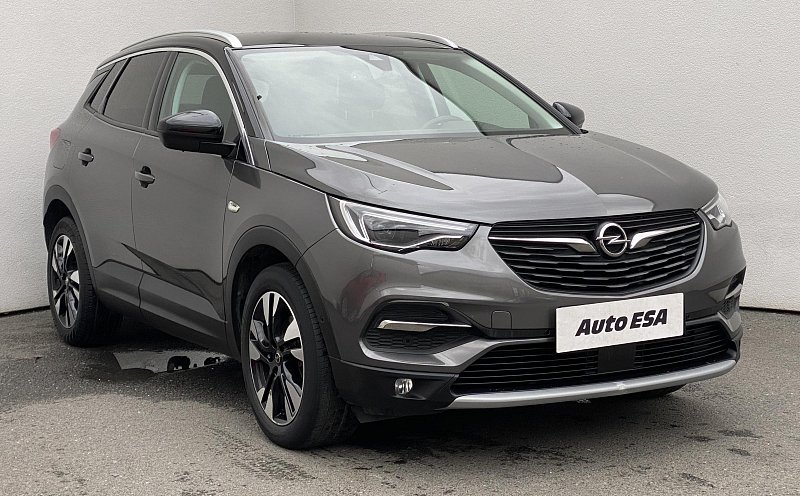 Opel Grandland X 1.2PT Innovation