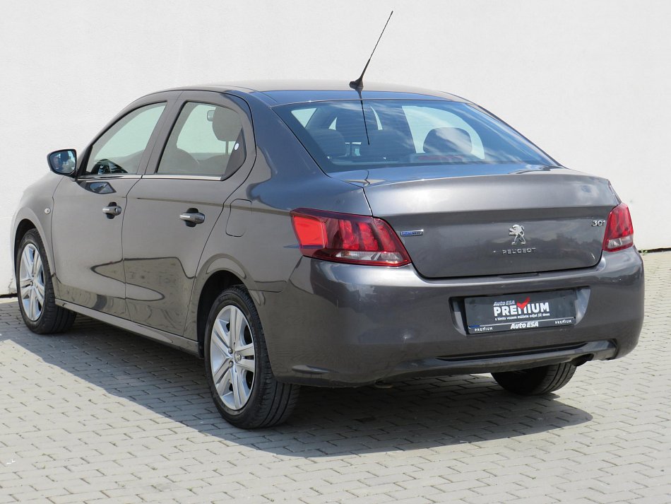 Peugeot 301 1.2 PT 