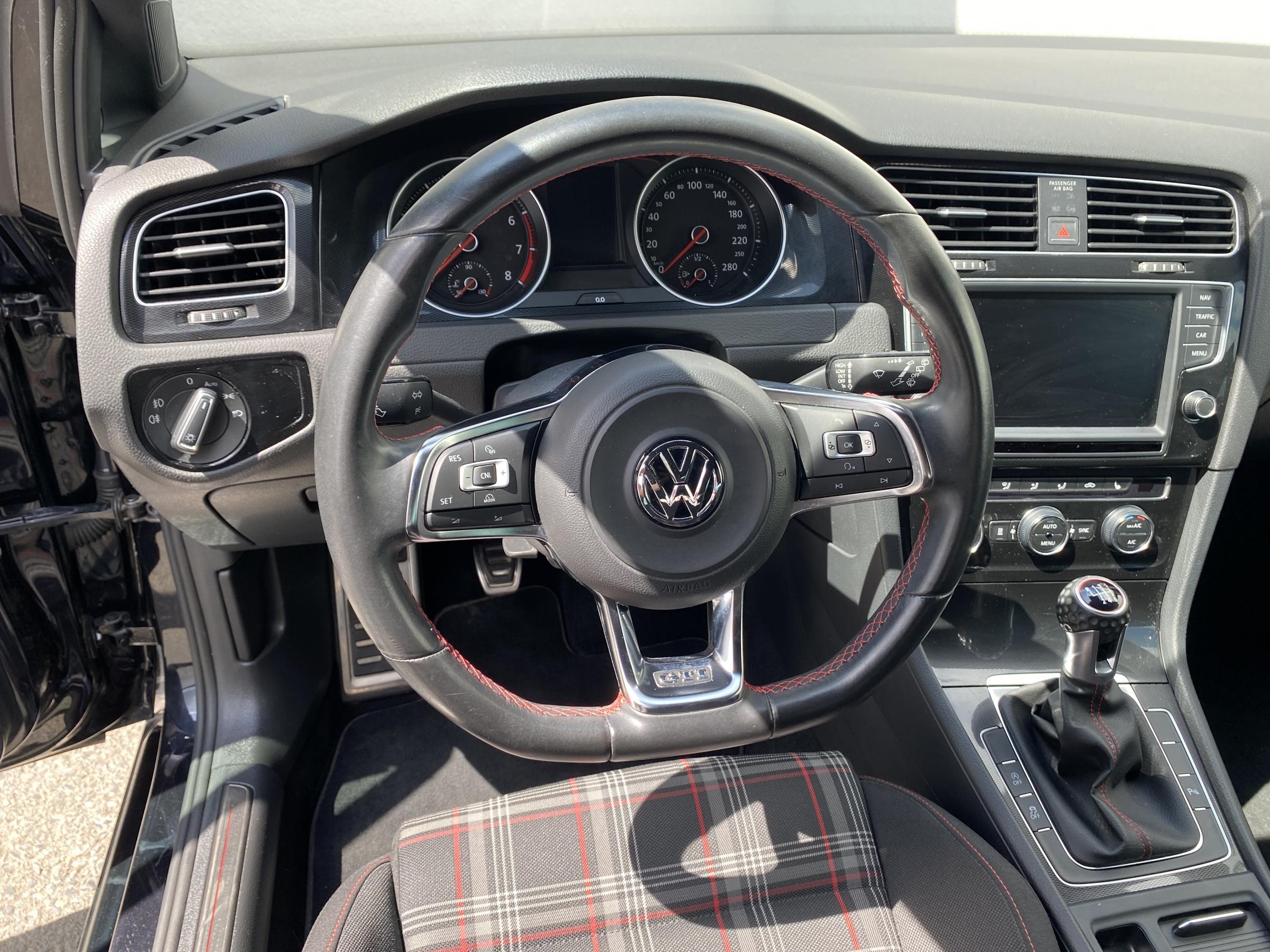 Volkswagen Golf, 2016 - pohled č. 14