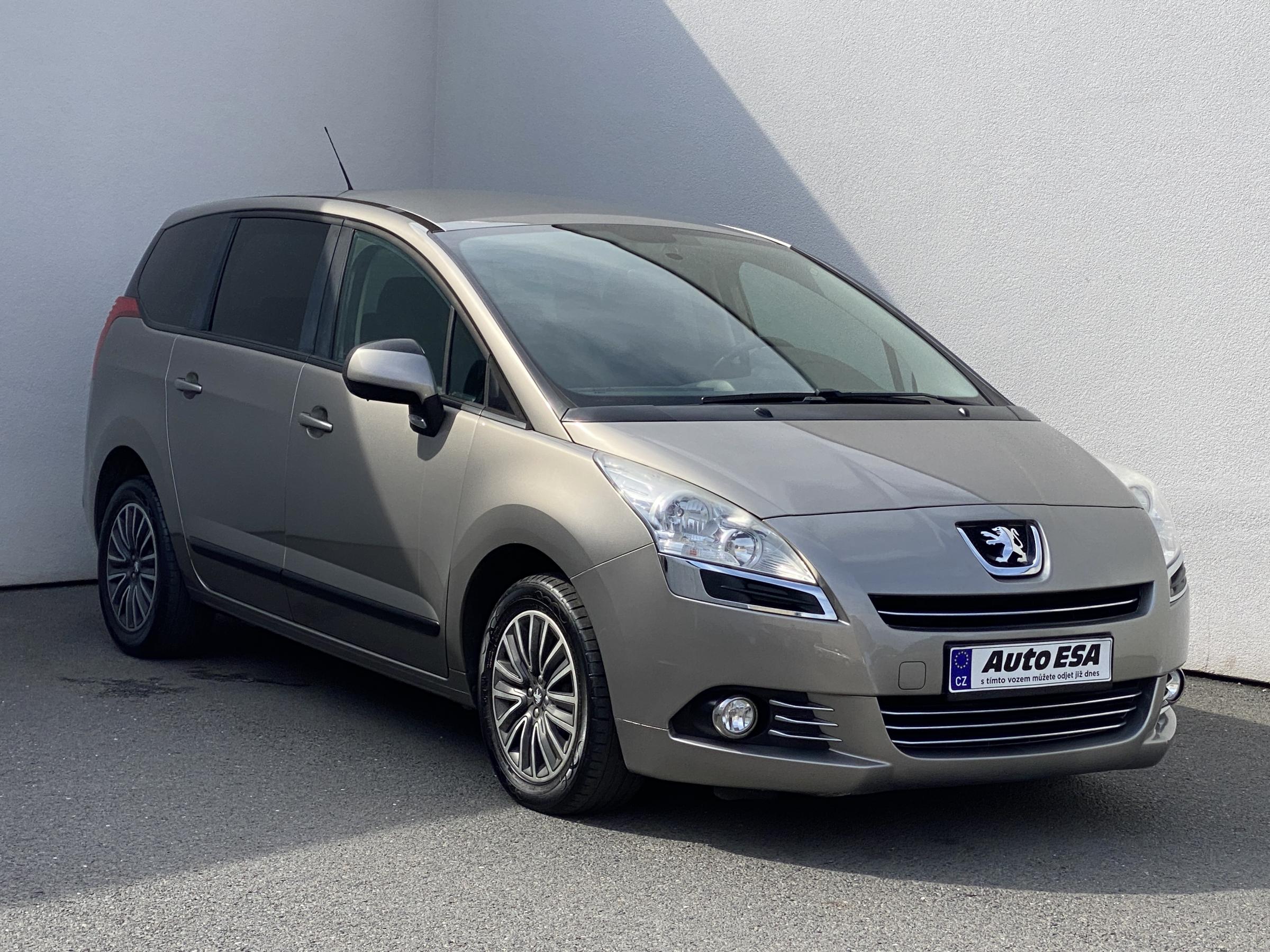 Peugeot 5008, 2013 - pohled č. 1