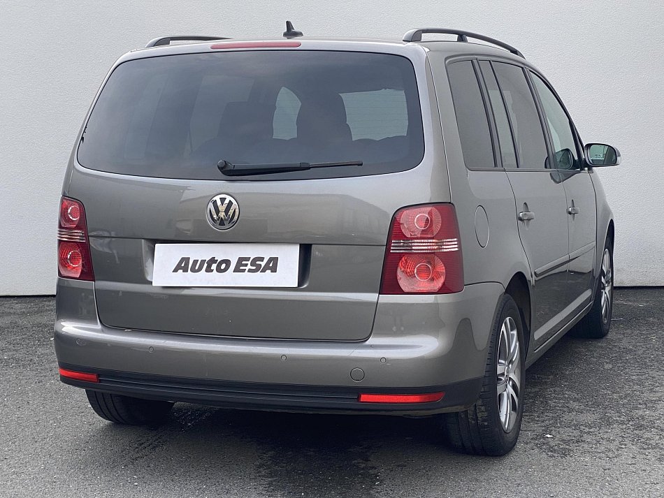 Volkswagen Touran 1.6 Trendline 7míst