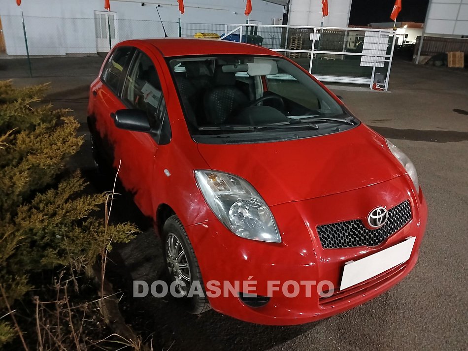 Toyota Yaris 1.0i 