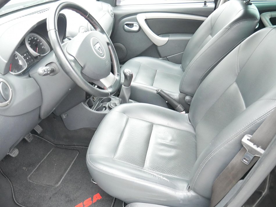 Dacia Duster 1.6i 