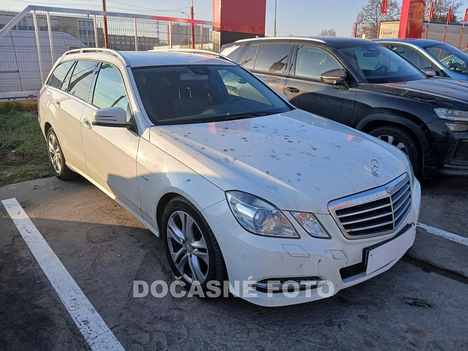 Mercedes-Benz Třída E 2.2CDi 