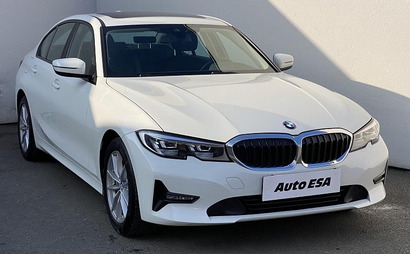 BMW Řada 3 2.0i  330i