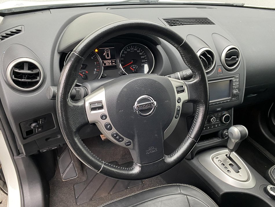 Nissan Qashqai 2.0i Tekna 4X4